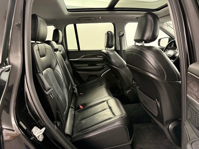 2022 Jeep Grand Cherokee Limited 4x2