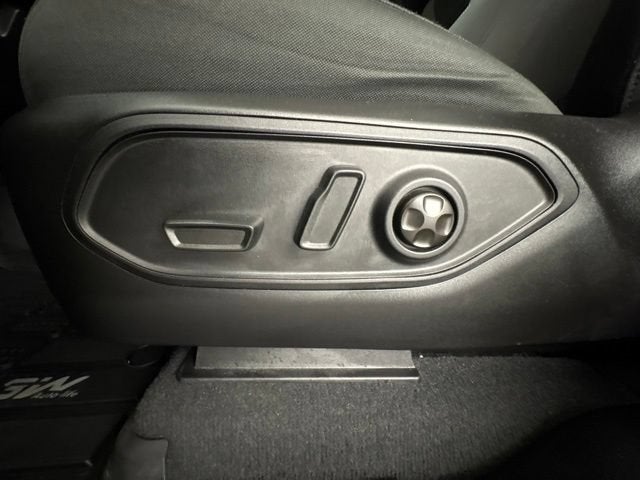2025 Jeep Grand Cherokee L Laredo X 4x2
