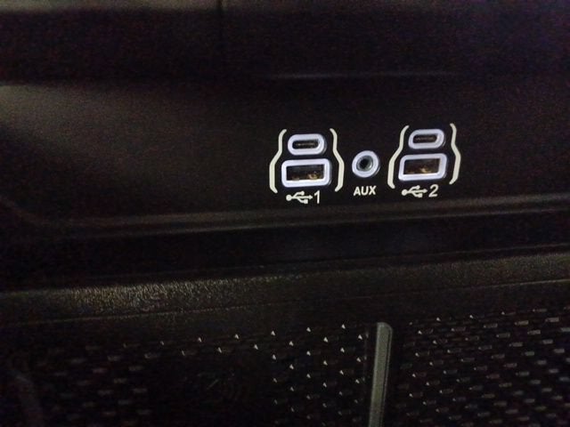 2025 RAM 1500 Lone Star Crew Cab 4x4 5'7" Box