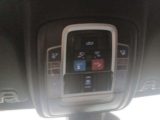 2025 RAM 1500 Lone Star Crew Cab 4x4 5'7" Box