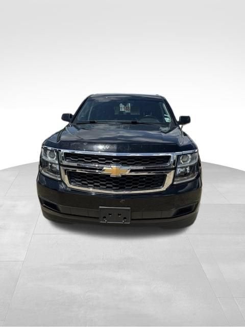 2019 Chevrolet Suburban LS — photo 2