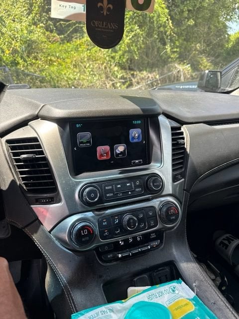 2019 Chevrolet Suburban LS — photo 8