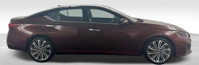 2024 Nissan Altima SL FWD