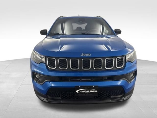2024 Jeep Compass Latitude 4x4 — photo 2
