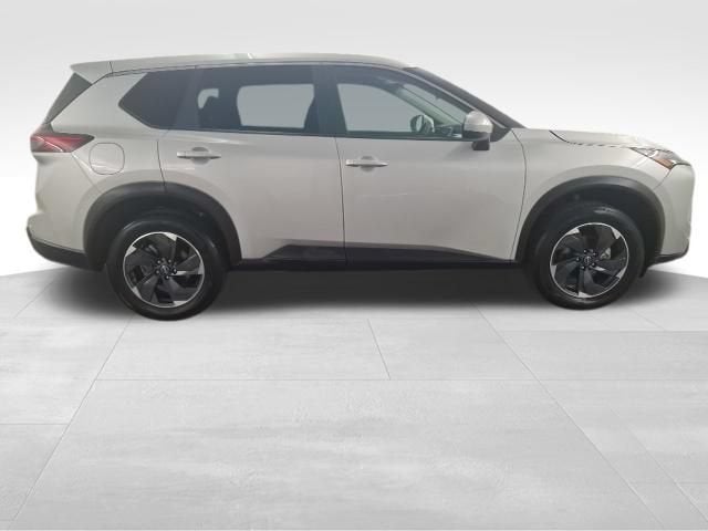 2024 Nissan Rogue SV FWD — photo 8