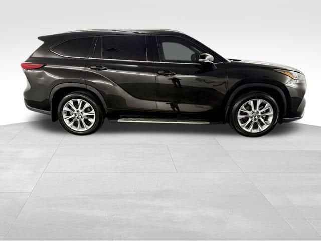 2022 Toyota Highlander Hybrid Limited