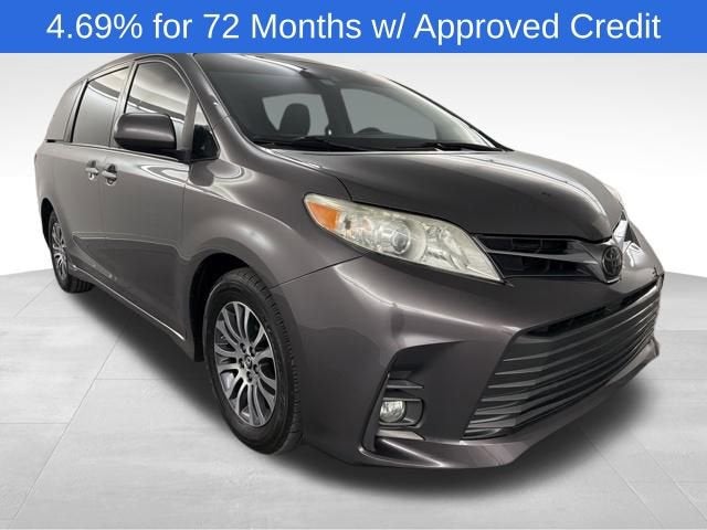 2020 Toyota Sienna XLE Auto Access Seat