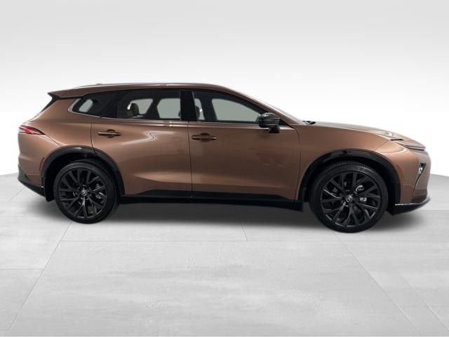 2025 Toyota Crown Signia Limited