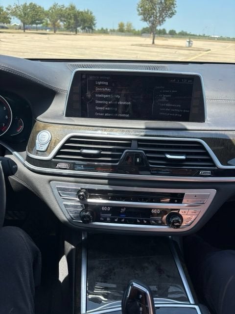 2017 BMW 7 Series 740i