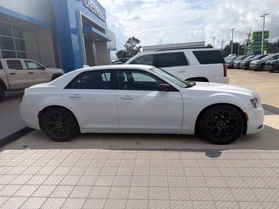2019 Chrysler 300 Touring
