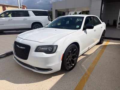 2019 Chrysler 300 Touring