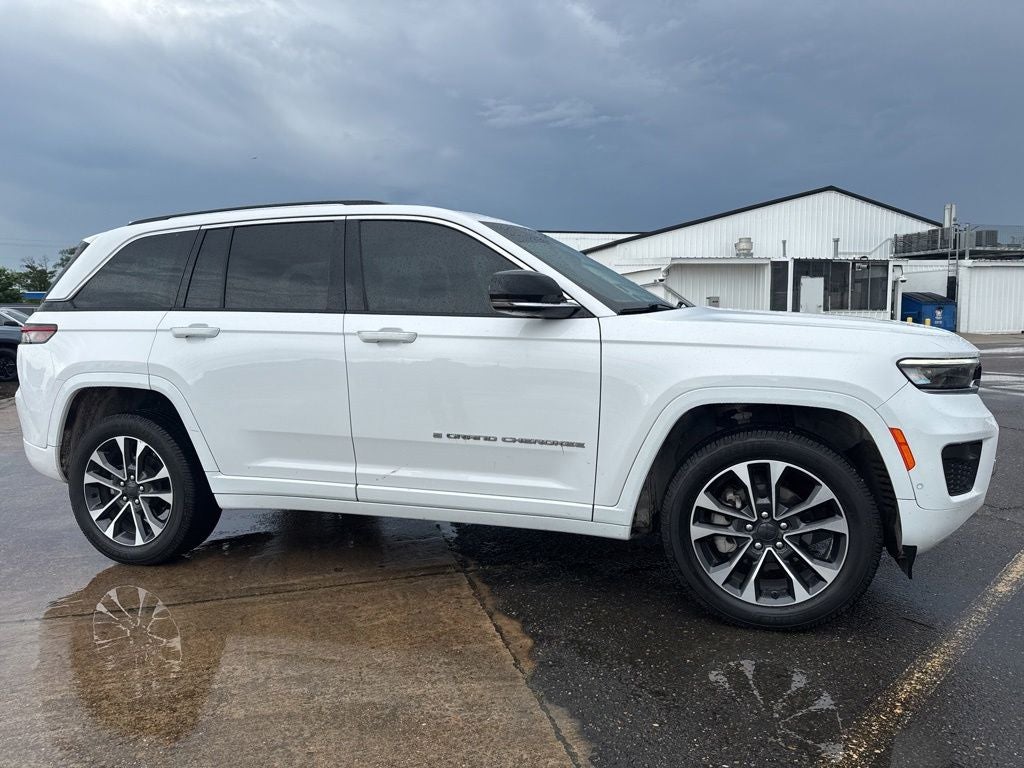 2023 Jeep Grand Cherokee Overland 4x2