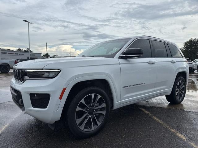 2023 Jeep Grand Cherokee Overland 4x2