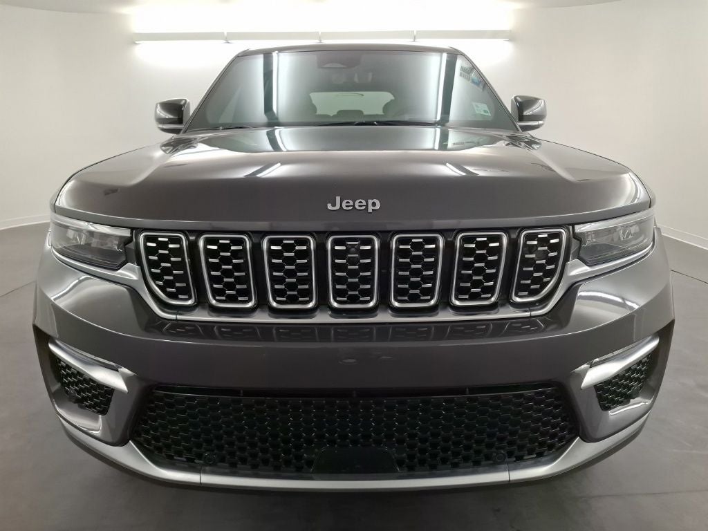 2023 Jeep Grand Cherokee Summit 4x2