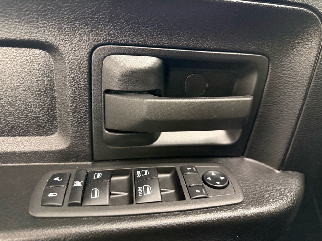 2022 RAM 1500 Classic Tradesman Quad Cab 4x2 6'4' Box