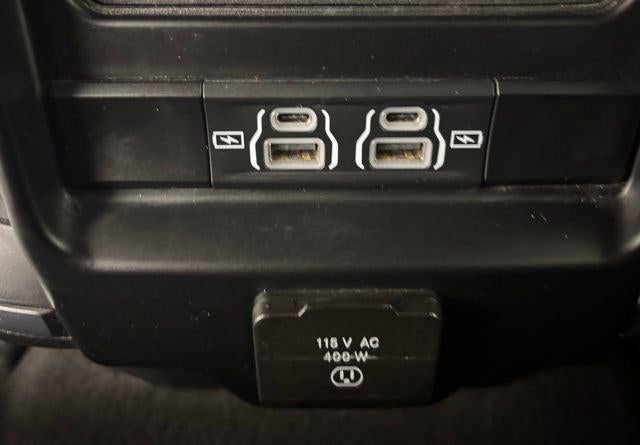 2024 RAM 1500 Laramie Crew Cab 4x2 5'7' Box