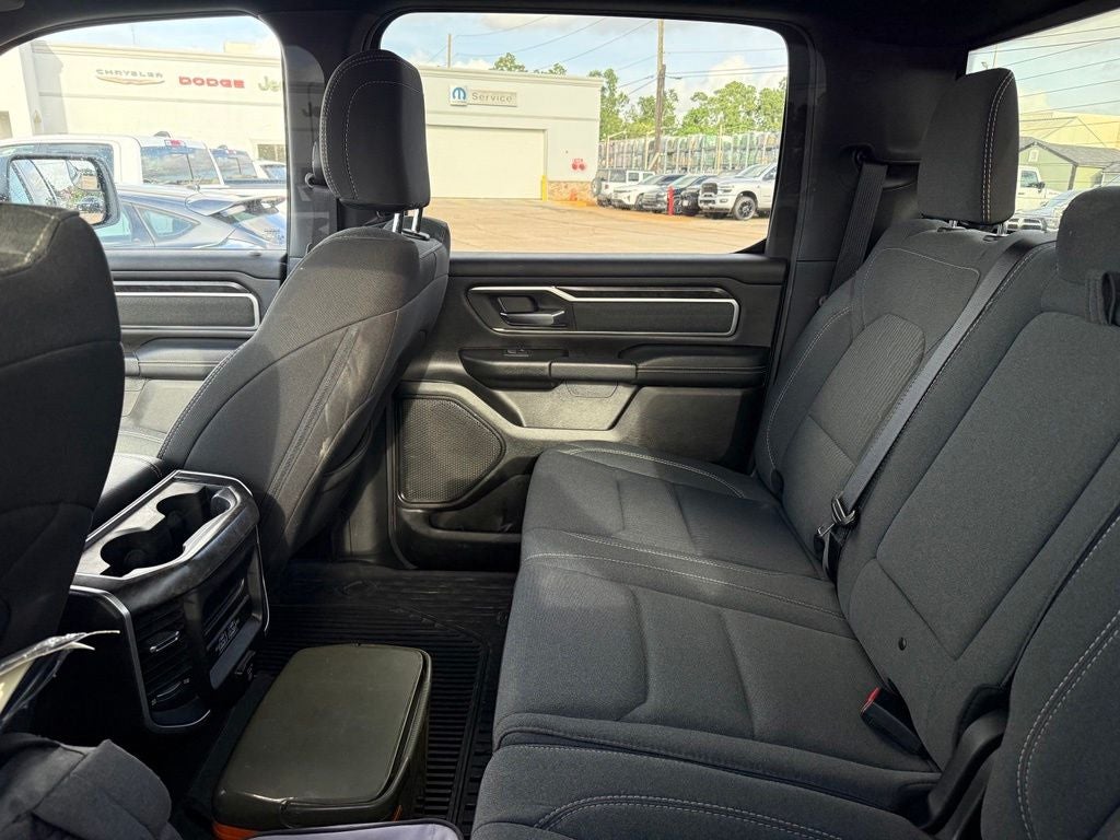 2022 RAM 1500 Big Horn Crew Cab 4x4 5'7' Box