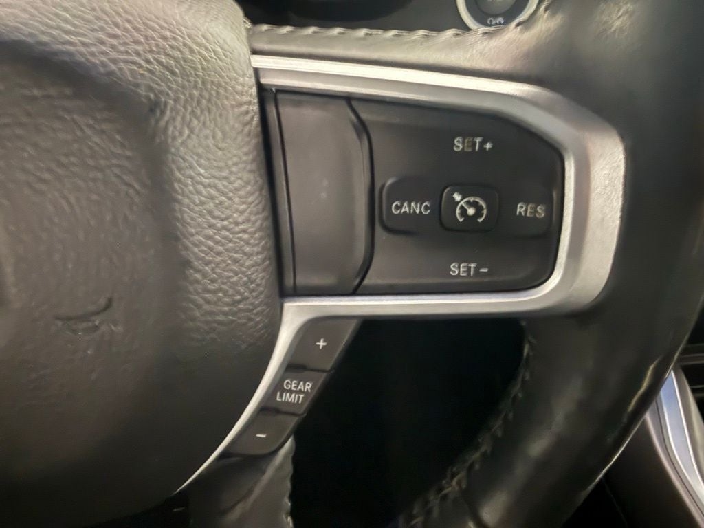 2020 RAM 1500 Big Horn Crew Cab 4x4 5'7' Box