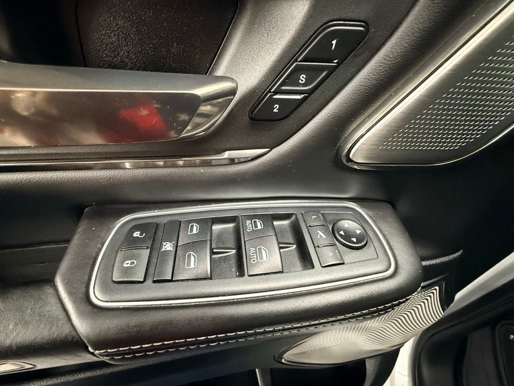 2021 RAM 1500 Limited Crew Cab 4x4 5'7' Box