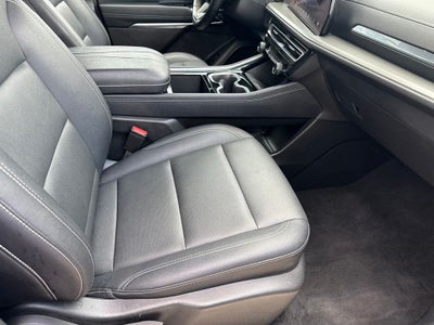 2025 Chevrolet Traverse AWD LT