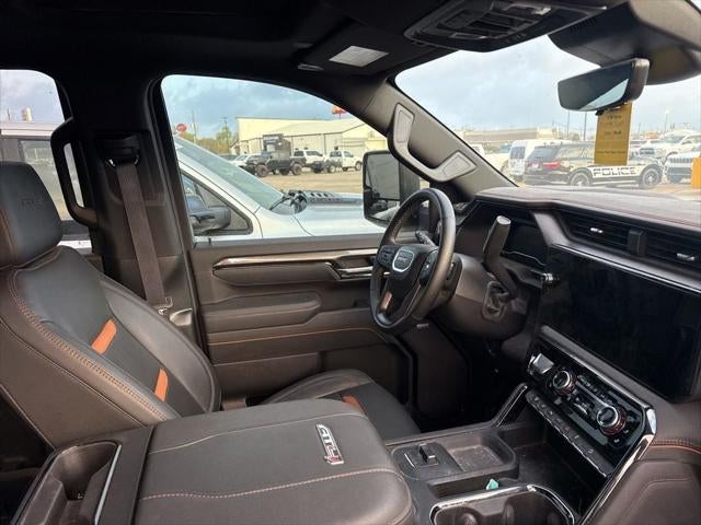 2025 GMC Sierra 2500HD 4WD Crew Cab Standard Bed AT4