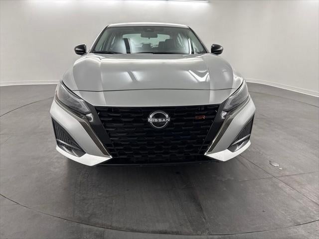 2025 Nissan Altima SR FWD