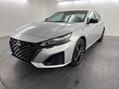 2025 Nissan Altima SR FWD