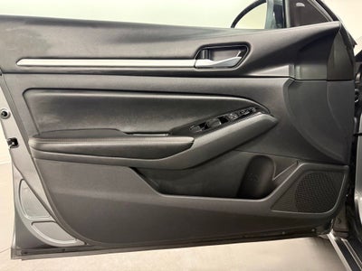 2025 Nissan Altima SR FWD