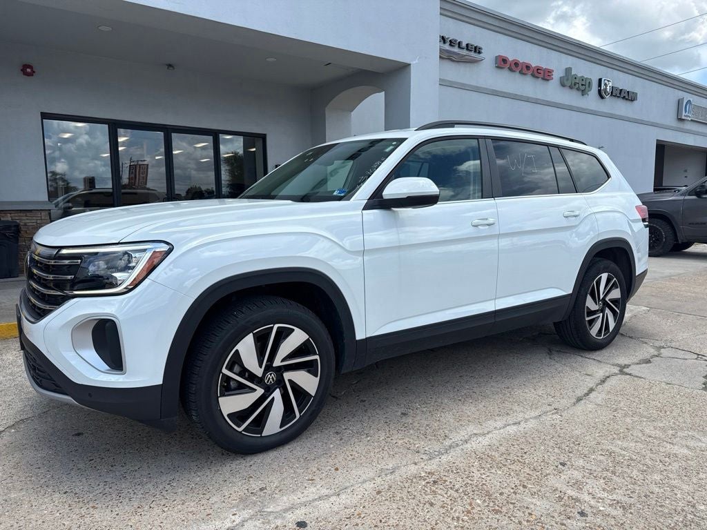 2025 Volkswagen Atlas 2.0T SE w/Technology