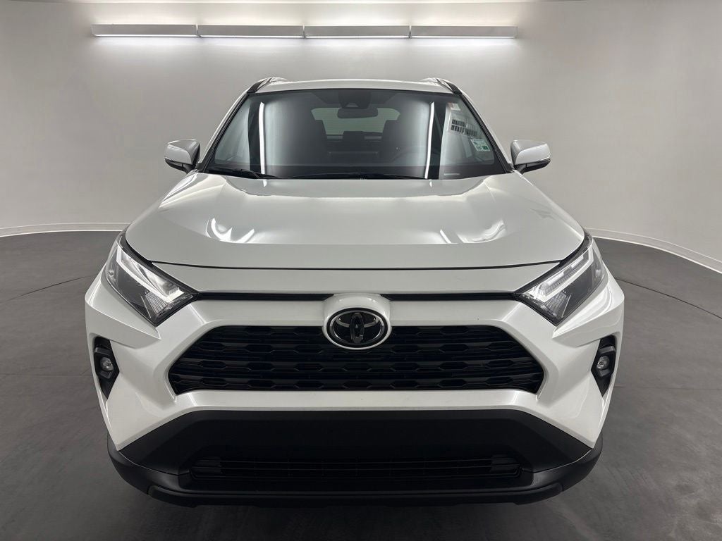 2025 Toyota RAV4 XLE Premium — photo 2