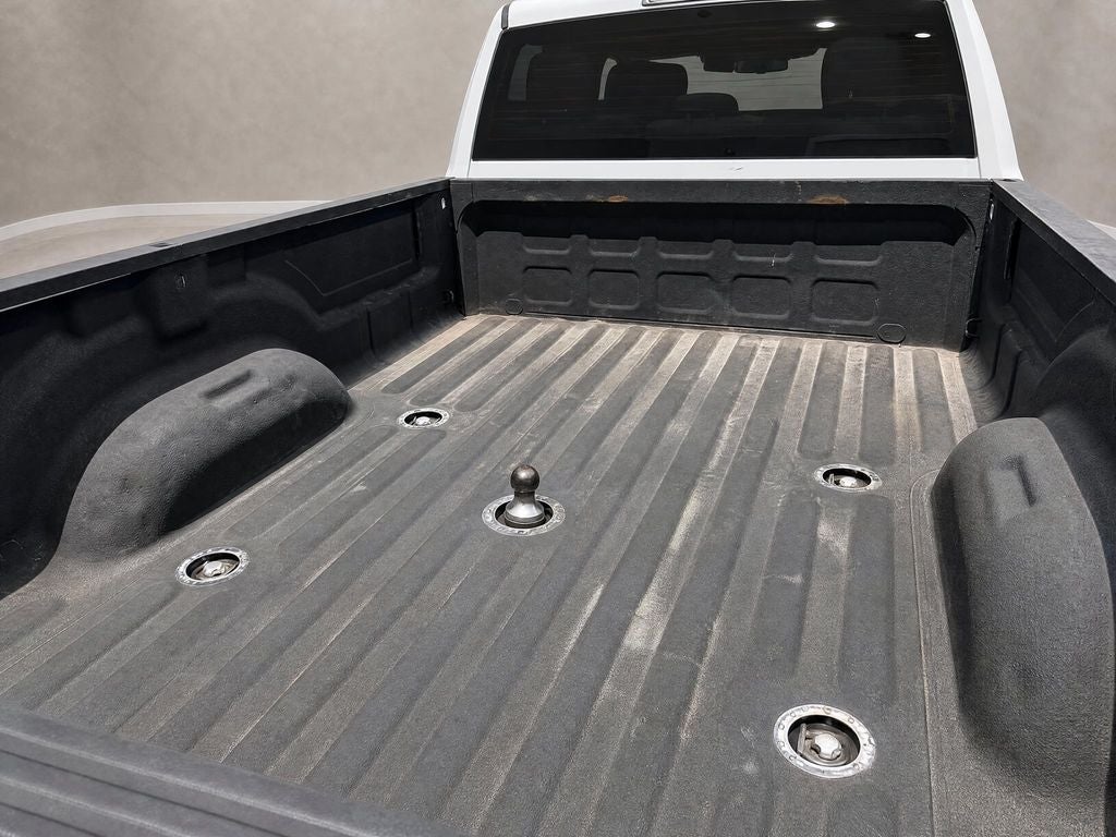 2020 RAM 3500 Big Horn Crew Cab 4x4 8' Box