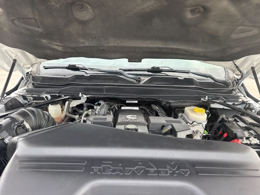 2020 RAM 2500 Tradesman Crew Cab 4X4 6'4' Box