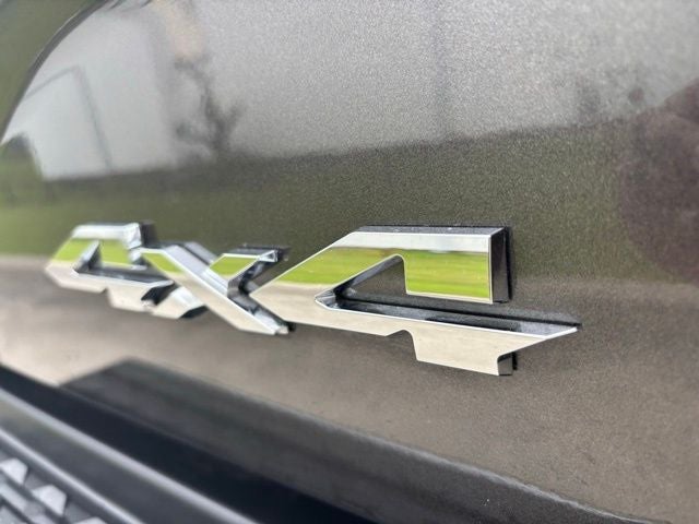 2025 RAM 2500 Tradesman Crew Cab 4x4 6'4' Box