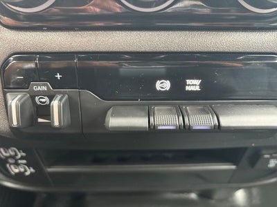 2025 RAM 2500 Tradesman Crew Cab 4x4 6'4' Box