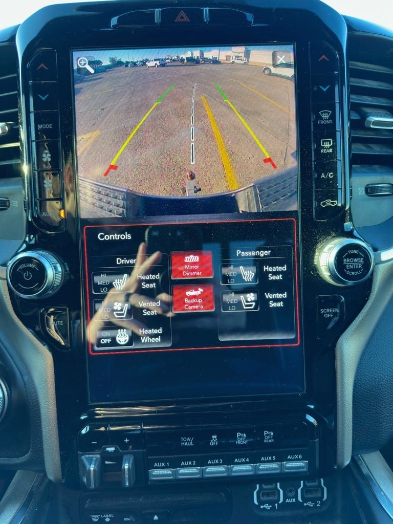 2019 RAM 2500 Laramie Crew Cab 4x4 6'4' Box