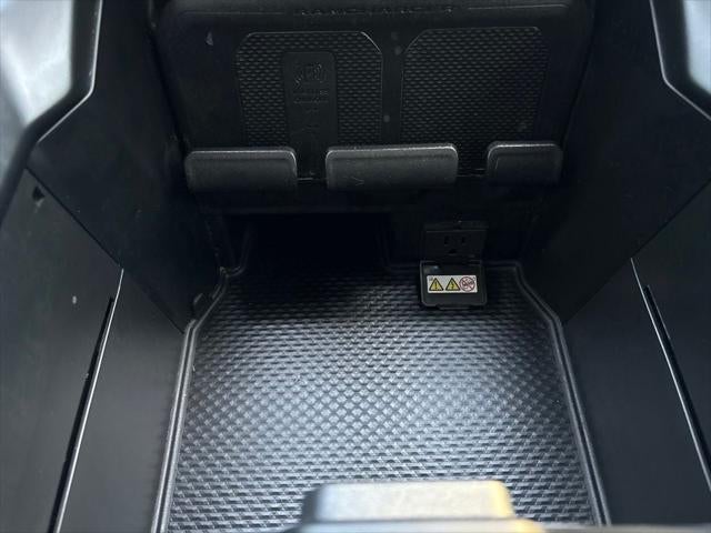 2022 RAM 2500 Limited Mega Cab 4x4 6'4' Box