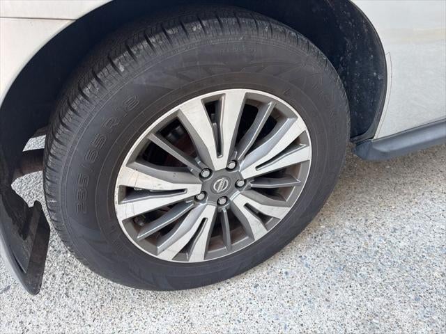 2017 Nissan Pathfinder SL