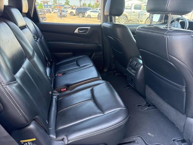 2017 Nissan Pathfinder SL