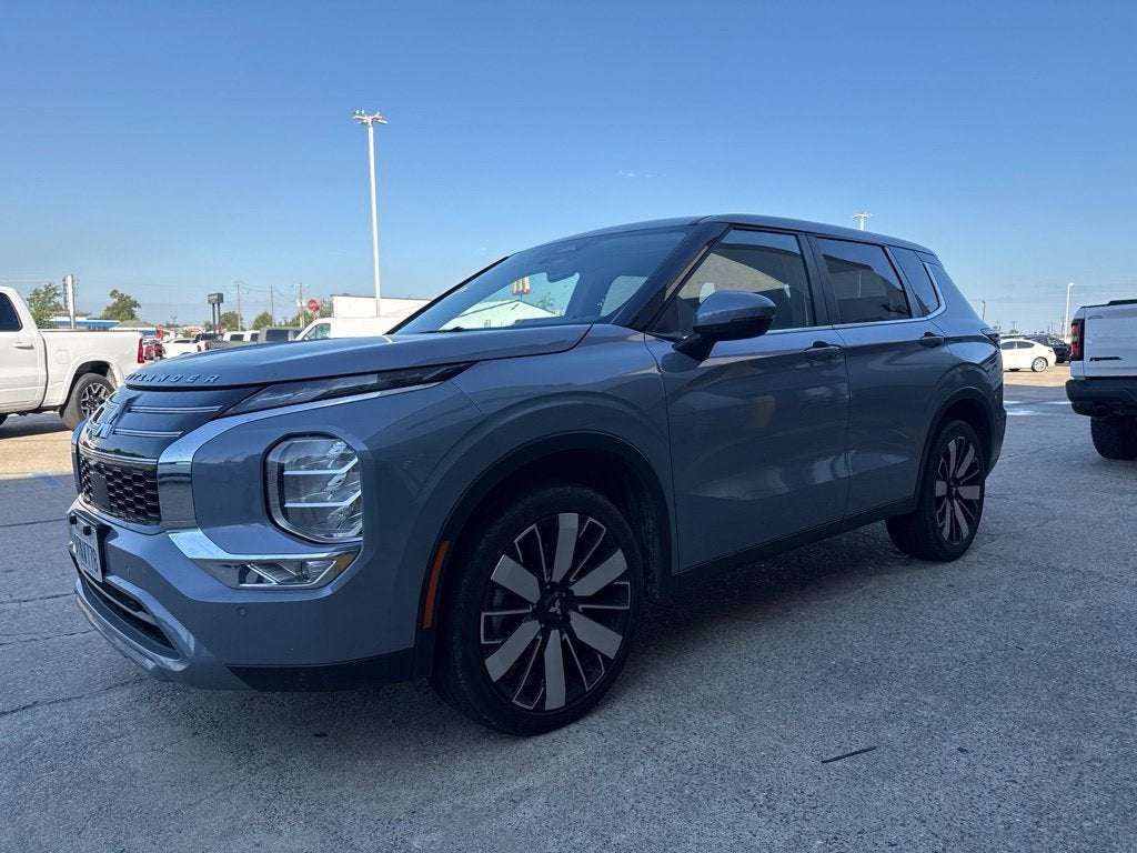 2025 Mitsubishi Outlander SE