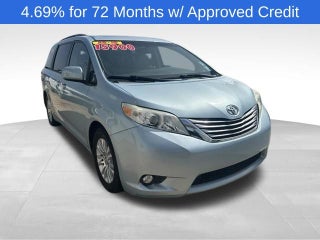 2017 Toyota Sienna XLE Premium 8 Passenger