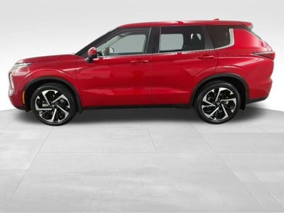 2023 Mitsubishi Outlander SE