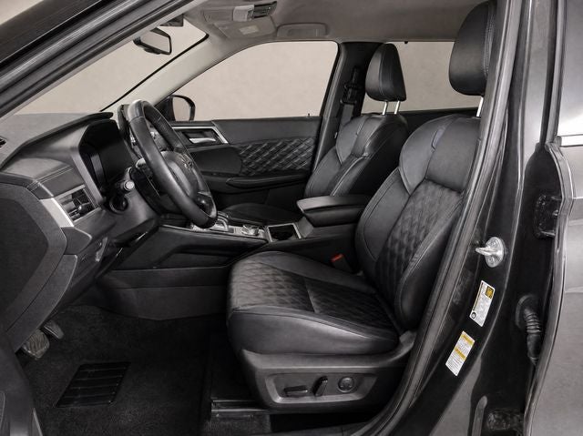 2023 Mitsubishi Outlander SEL