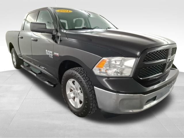 2021 RAM 1500 Classic SLT — photo 2