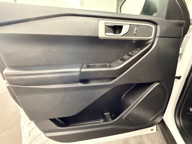 2021 Ford Explorer Base