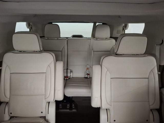 2022 GMC Yukon Denali — photo 32