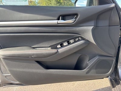 2025 Nissan Altima 2.5 SR