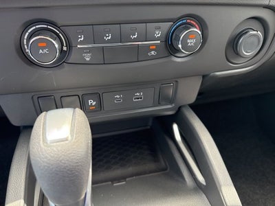 2025 Nissan Frontier SV