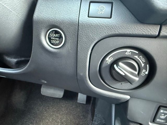 2025 Nissan Frontier SV