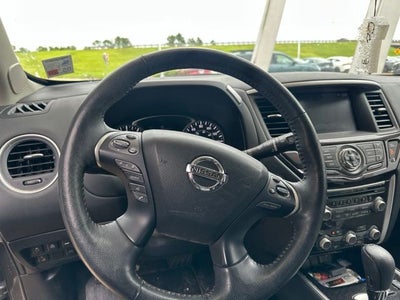 2019 Nissan Pathfinder SL