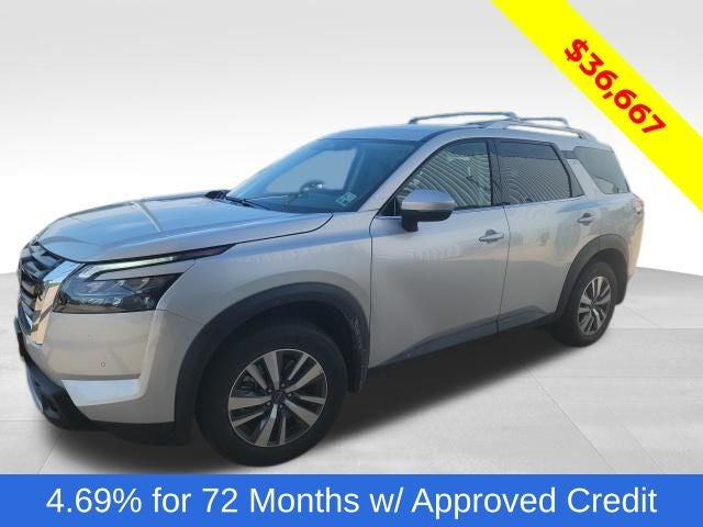 2025 Nissan Pathfinder SL